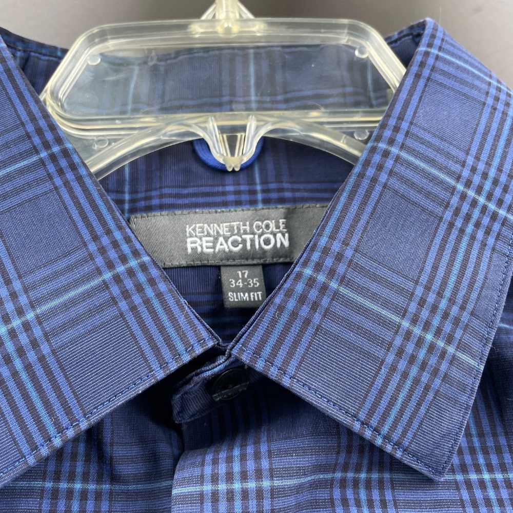 Kenneth Cole Reaction slim fit long sleeve, button down shirt - Men's Large - Picture 9 of 11